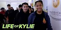 Kylie Jenner & Kris Jenner Visit Kids With Birth Defects | Life of Kylie | E!