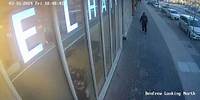 溫哥華搶錢包嫌犯(robbery suspect sidewalk video)