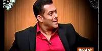 Aap Ki Adalat Diwali Special: Salman Khan and host Rajat Sharma do push-ups together