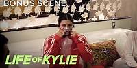 Kylie Jenner Gets Oxygen Treatment While in Peru | Life of Kylie | E!