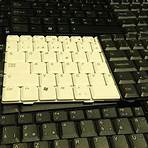 is there a command key on a windows keyboard to change the language windows 104