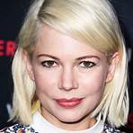What hairstyle does Michelle Williams have?4