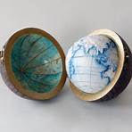 What types of globes are available?3