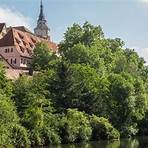 Where is the University of Tübingen located?4