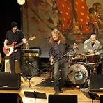 Live at the Artist's Den Robert Plant2