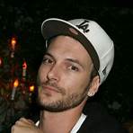 How much is Kevin Federline worth?1