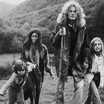 how old is robert plant's wife3