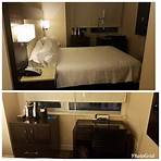 What amenities does Hilton Garden Inn New York/Times Square Central offer?1
