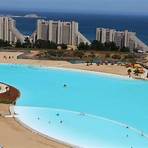 the world's biggest swimming pool3