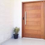 madel portas de madeira interna com detalhes em vidro5