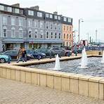 is there a hotel in bantry bay cork city2