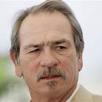 What does Tommy Lee Jones remember?1