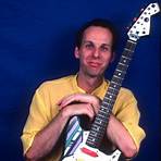 adrian belew guitar4