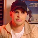 Johnny Simmons4