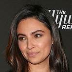 How old is Floriana Lima from Supergirl?3