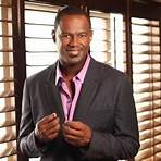 Where was Brian McKnight born and raised?4