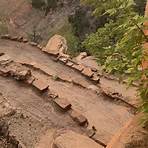 When is the best time to hike Angels Landing Utah?1