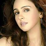 Suchitra Krishnamoorthi1