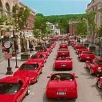 Why is a small town a good setting for a movie?2