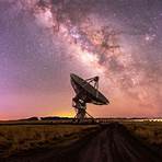 Beyond the Visible: The Story of the Very Large Array programa de televisión1