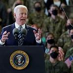 President Biden & First Lady Address U.S. Troops in the U.K série de televisão5