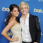 When did Ross Lynch and Morgan Larson start dating?3