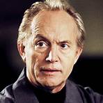 Lance Henriksen4