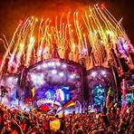 how many people go to tomorrowland music festival 2015 mattan 2017 20182