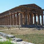 How many types of Greek architecture are there?2