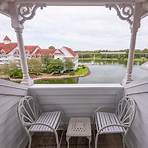 What is Grand Floridian Resort & Spa known for?4