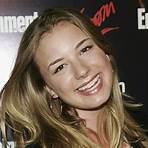 Is Emily VanCamp still a teenager?3