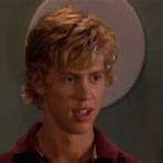 Does Austin Butler play a love interest in a TV show?1