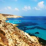 Which is closer to Lampedusa Sicily or Sicily?3