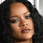 How did Hassan Jameel become popular after dating Rihanna?4