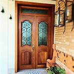 madel portas de madeira interna com detalhes em vidro3