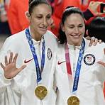 How many gold medals did Sue Bird win at Tokyo 2020?2