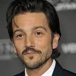 Diego Luna1