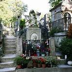 Père-Lachaise Cemetery wikipedia3
