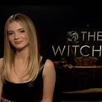Does Lauren Schmidt Hissrich still work on 'the Witcher'?4