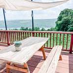 Does Keuka Lake State Park have a winery?4