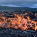 define layer of ash and lava of volcano located3