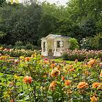 Buckingham Palace Garden wikipedia1