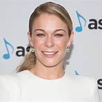 When did LeAnn Rimes become famous?3