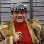 where is challis from only fools & horses now song4