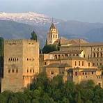 what is the name of the palace in spain granada island history2