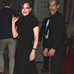 who is winona ryder married to2