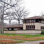 Who designed the Warren Hickox House?1