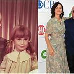 Who is carrie ann moss mother?3