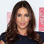 How old is Lisa Snowdon?2