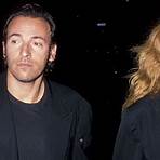How did Bruce Springsteen and Patti Scialfa live in 2020?1